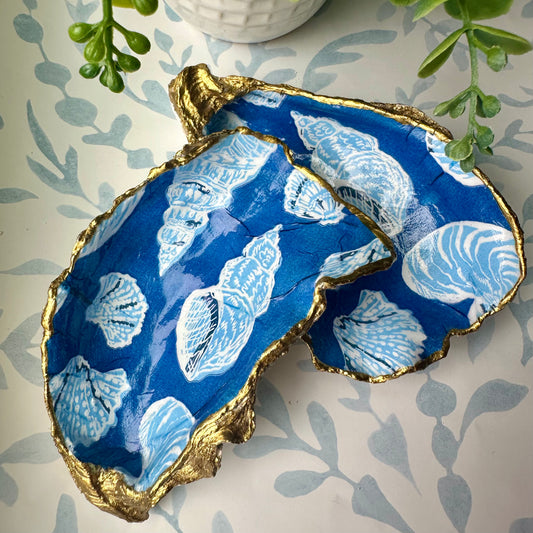 Lilly Pulitzer™️ “Sharol Seashell” Découpage Oyster Shell Trinket Dish